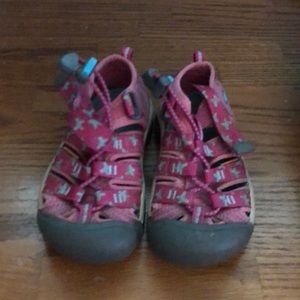 Keen girls water shoe